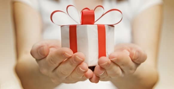 Give The Gift Of Hypnosis With These 4 Feel-Good Techniques Give The Gift Of Hypnosis With These 4 Feel-Good Techniques